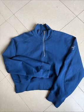 YPB by Abercrombie half zip cropped pullover, blue, size M